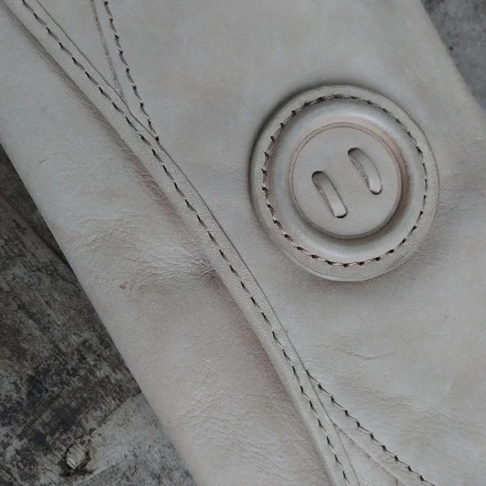 Fossil cream colored